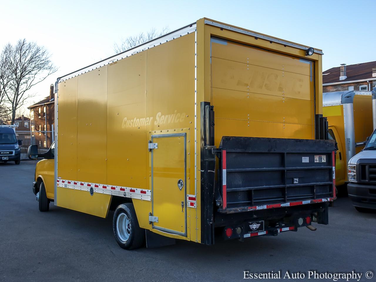 GMC Savana G3500 177 in. 2016