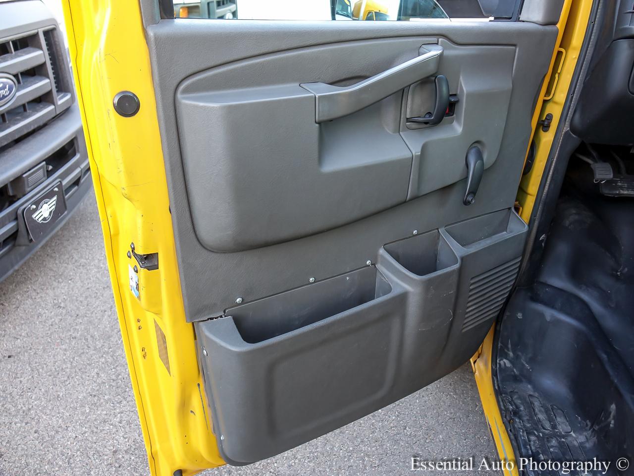 GMC Savana G3500 177 in. 2016