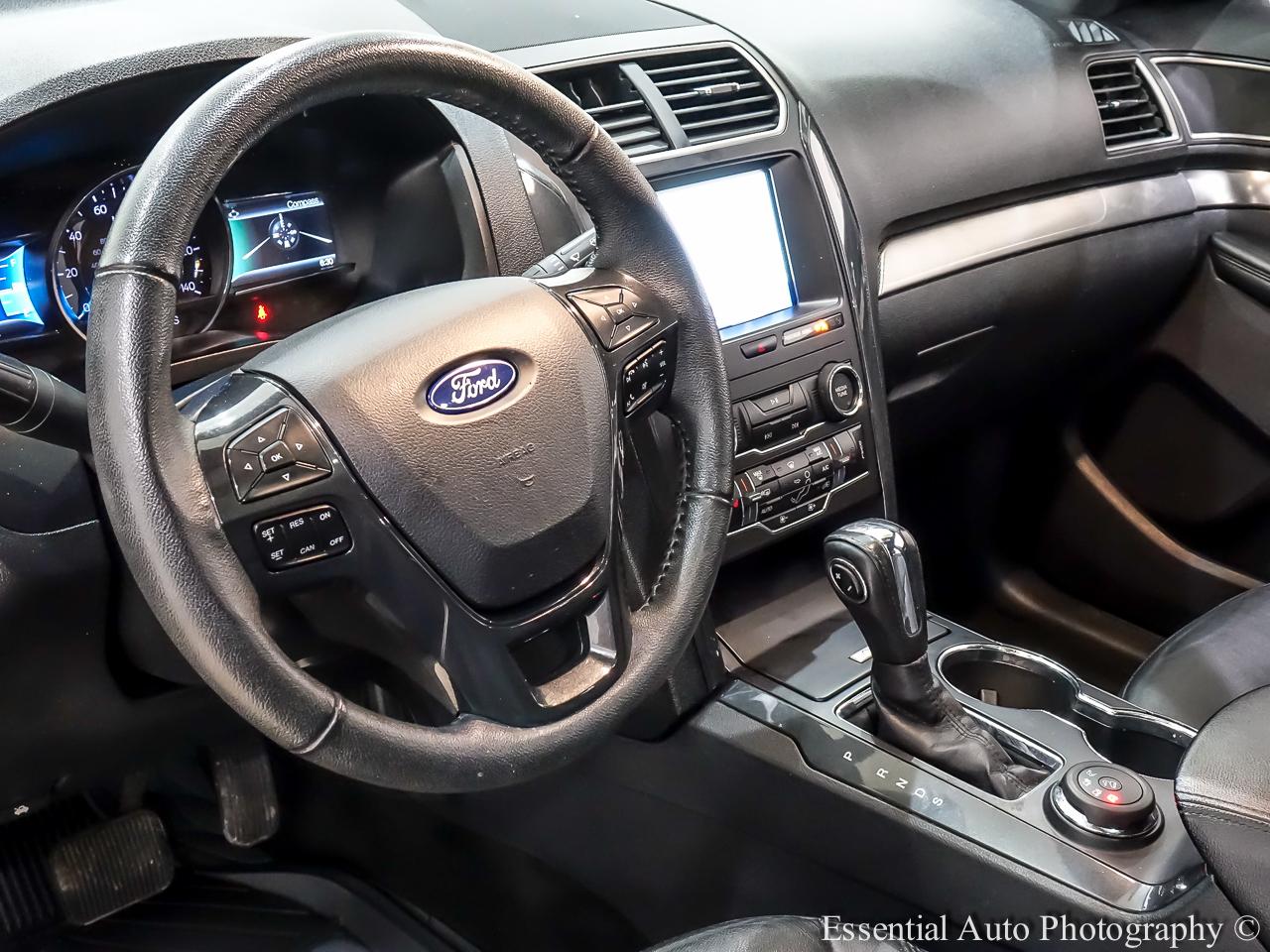 Ford Explorer XLT 4WD 2018