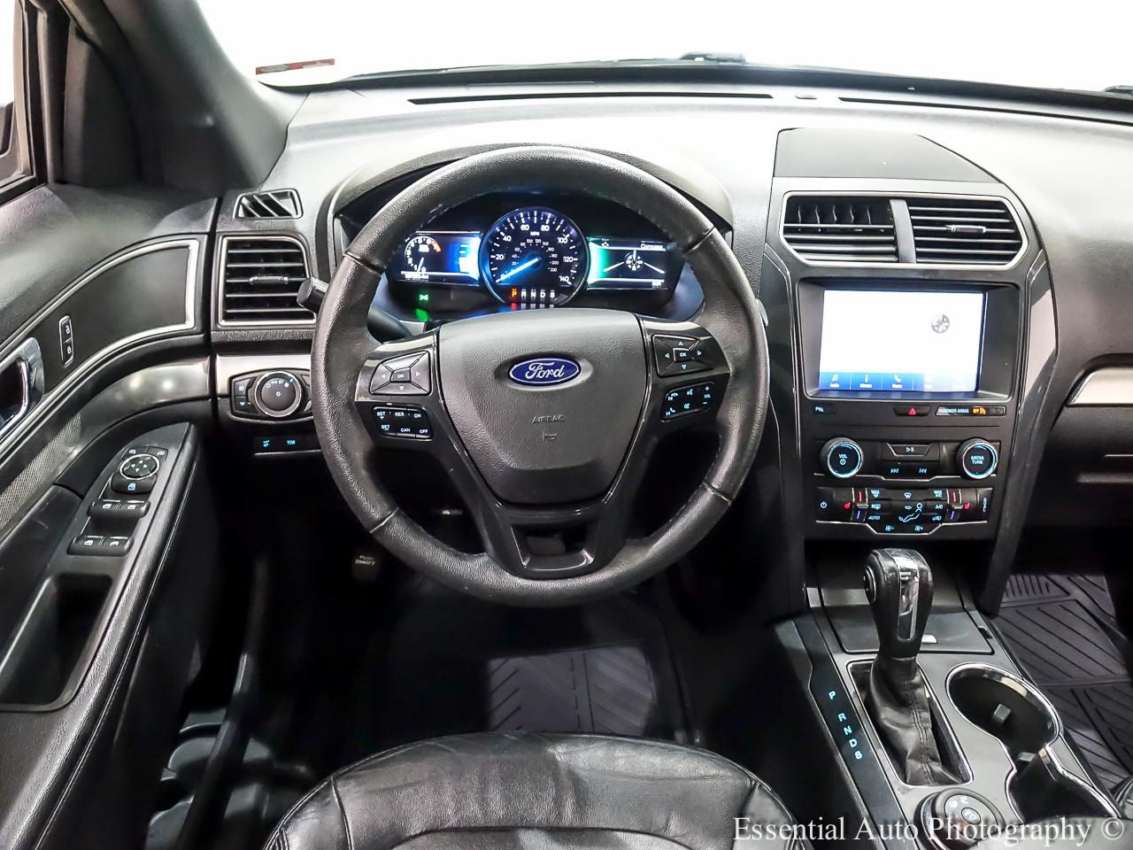 Ford Explorer XLT 4WD 2018
