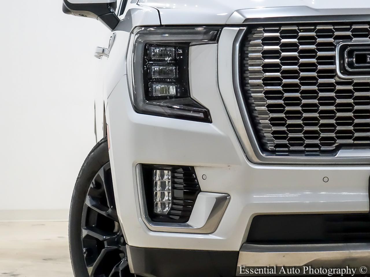 GMC Yukon XL Denali 4WD 2022