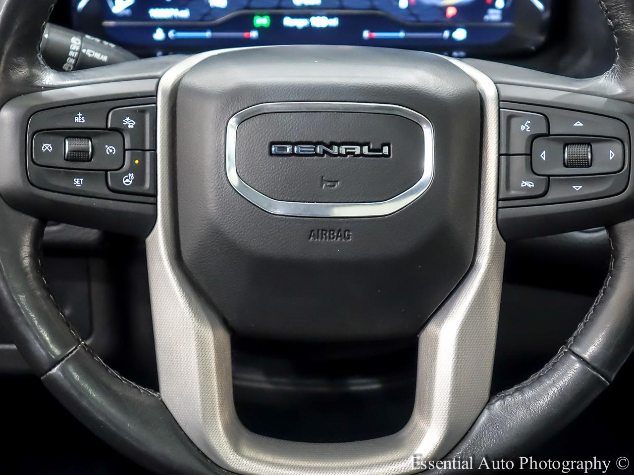 GMC Yukon XL Denali 4WD 2022