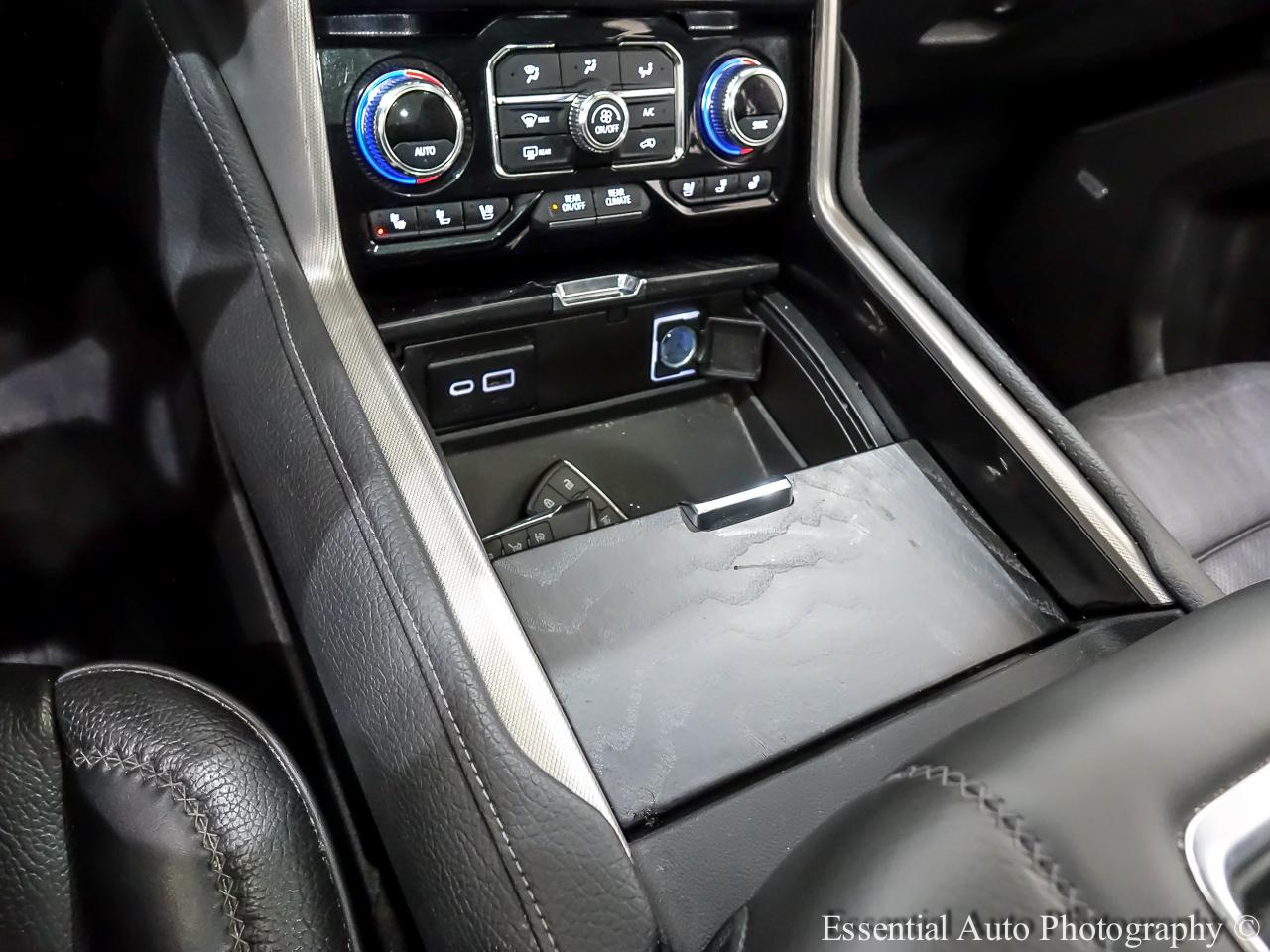 GMC Yukon XL Denali 4WD 2022