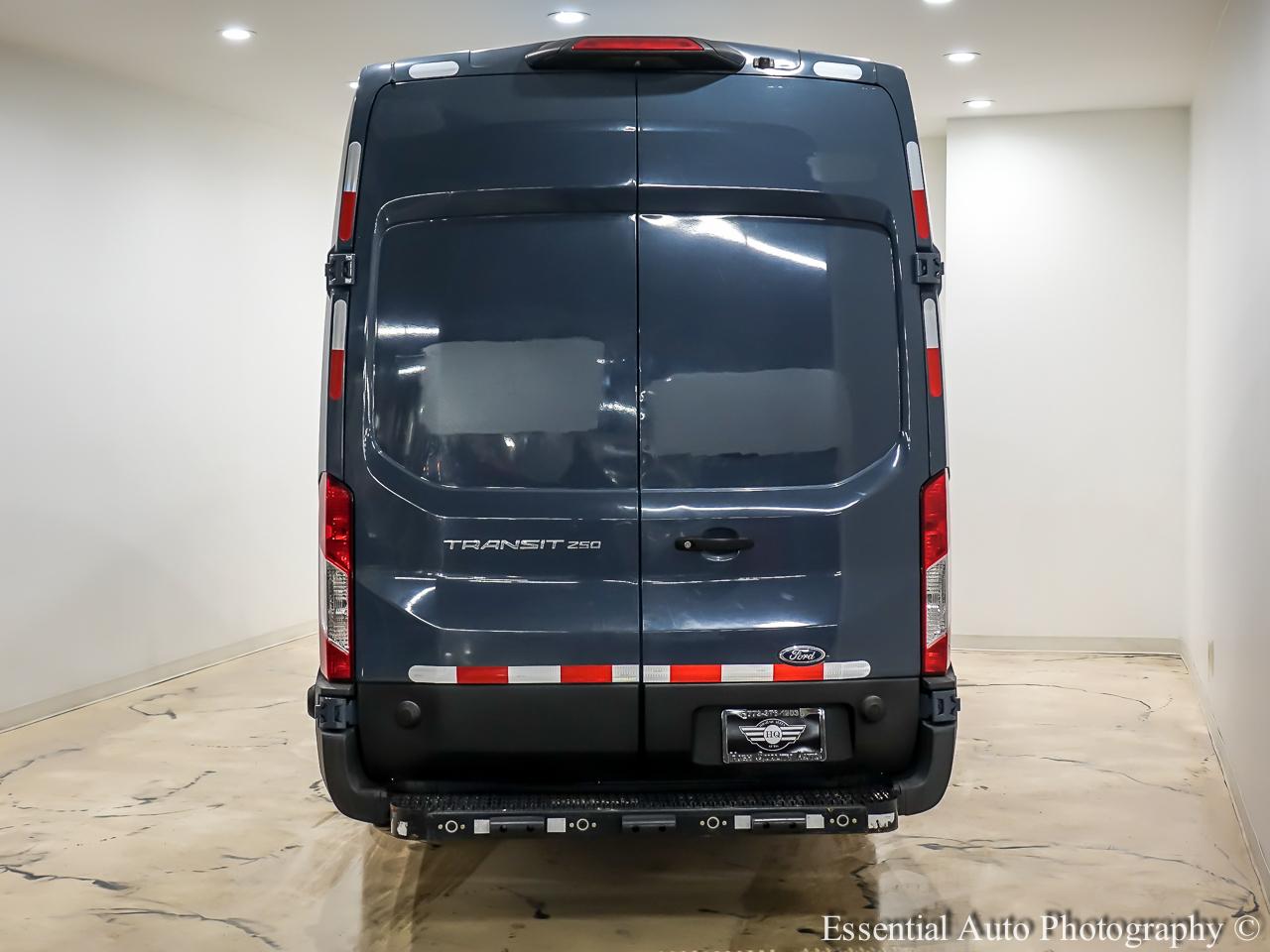 Ford Transit 250 Van High Roof w/Sliding Pass. 148-in. WB EL 2020