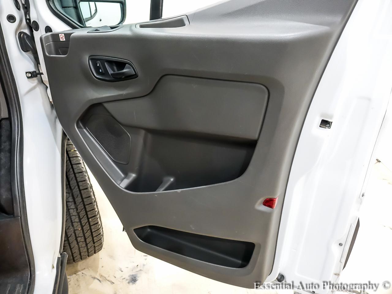 Ford Transit 250 Van Med. Roof w/Sliding Pass. 130-in. WB 2020