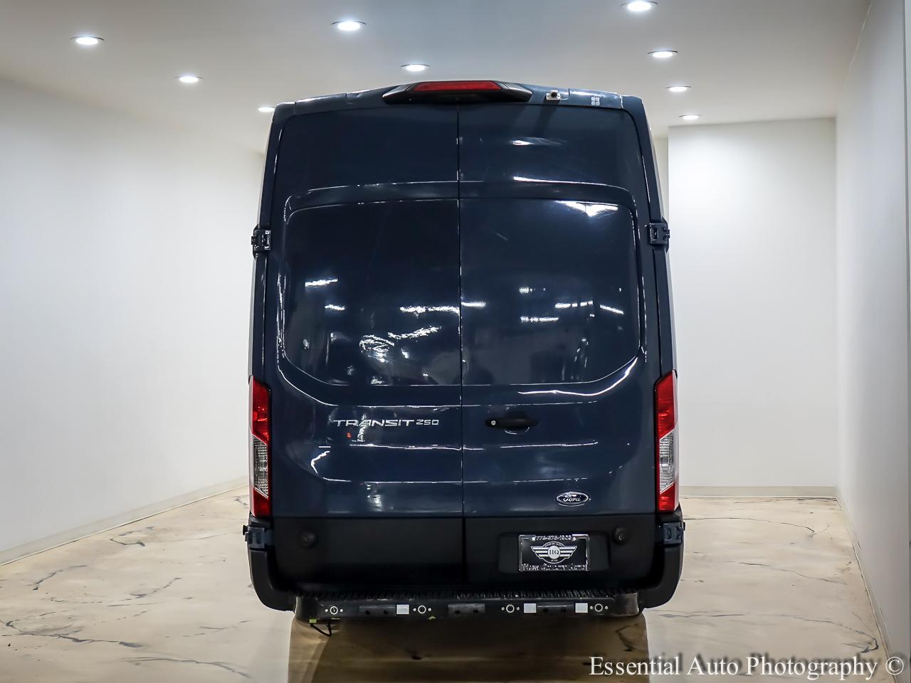 Ford Transit 250 Van High Roof w/Sliding Pass. 148-in. WB EL 2020