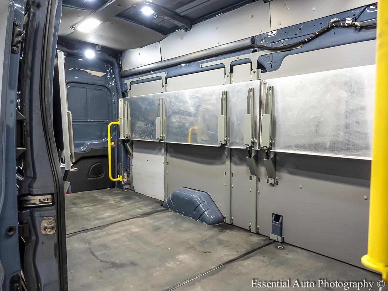 Ford Transit 250 Van High Roof w/Sliding Pass. 148-in. WB EL 2020