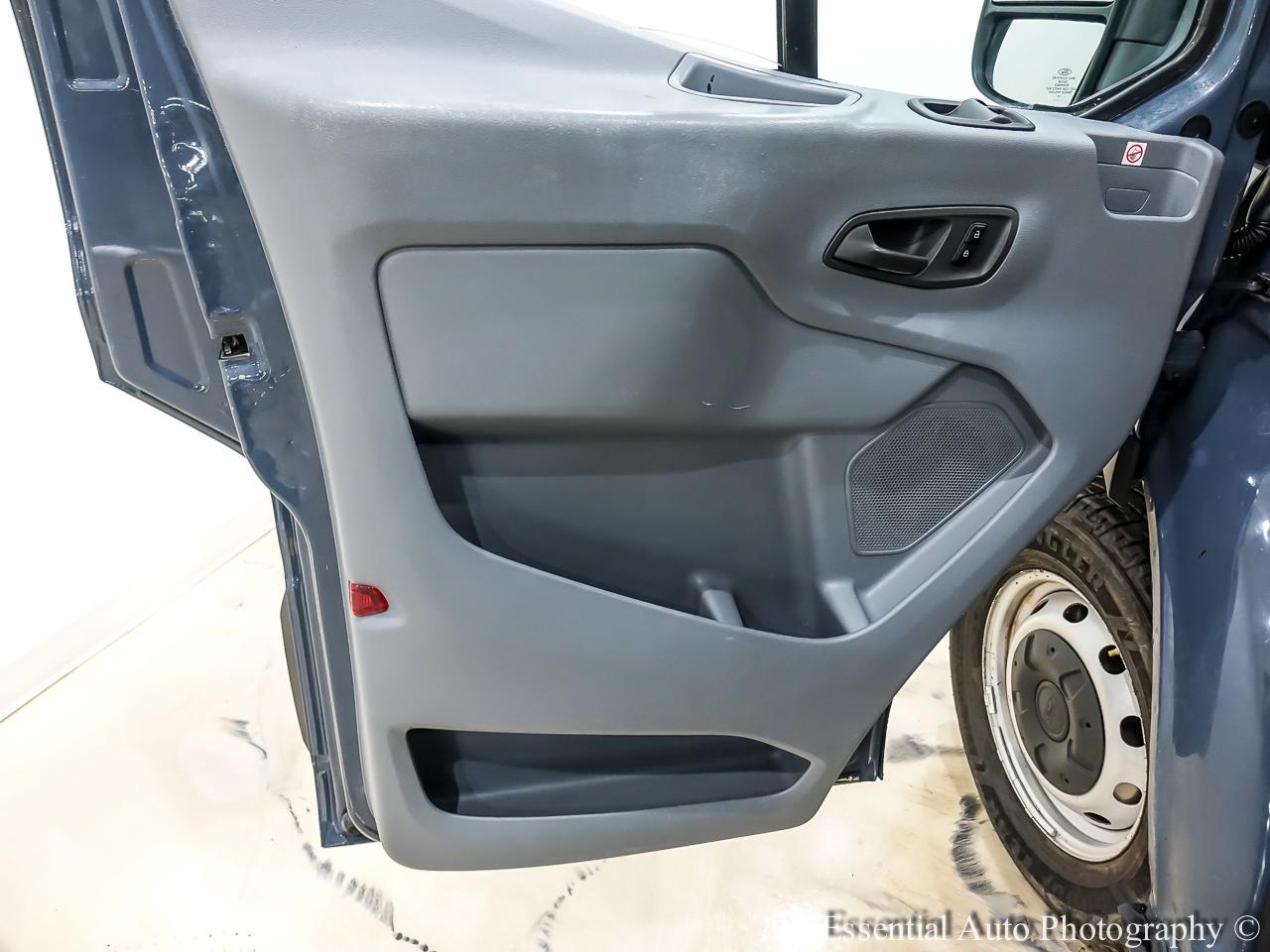 Ford Transit 250 Van High Roof w/Sliding Pass. 148-in. WB EL 2019