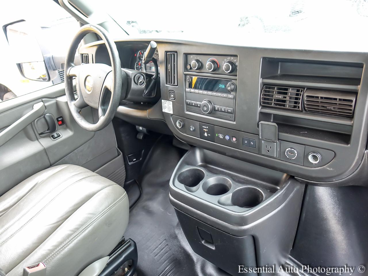GMC Savana G3500 177 in. 2021