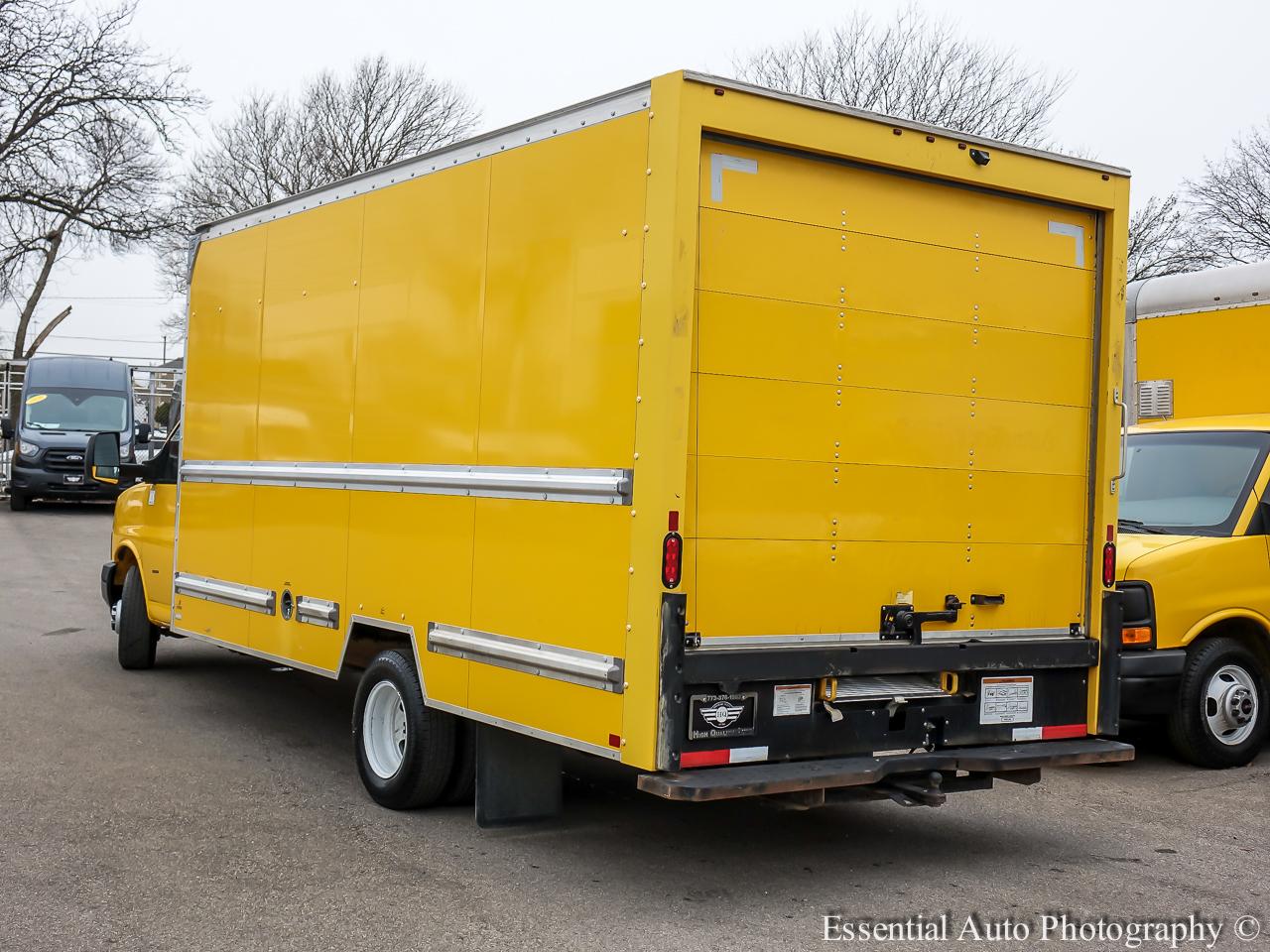 GMC Savana G3500 177 in. 2021