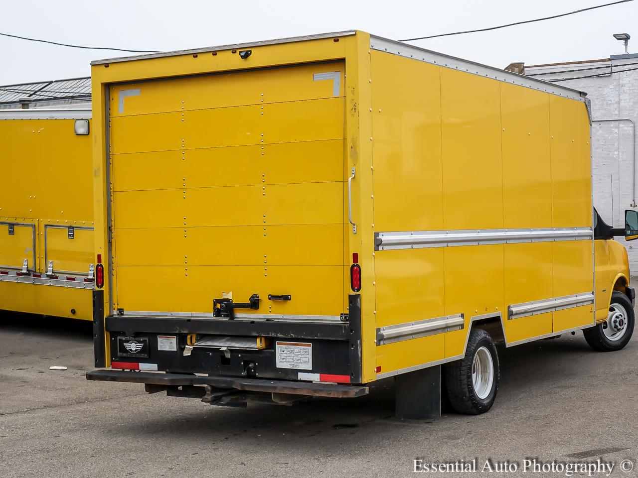 GMC Savana G3500 177 in. 2021