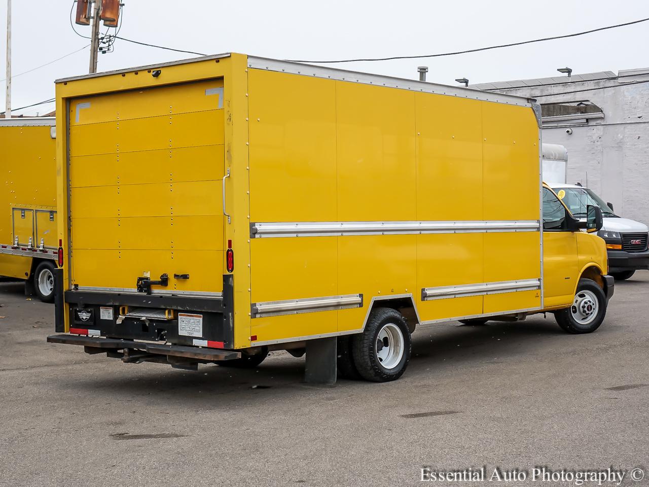 GMC Savana G3500 177 in. 2021