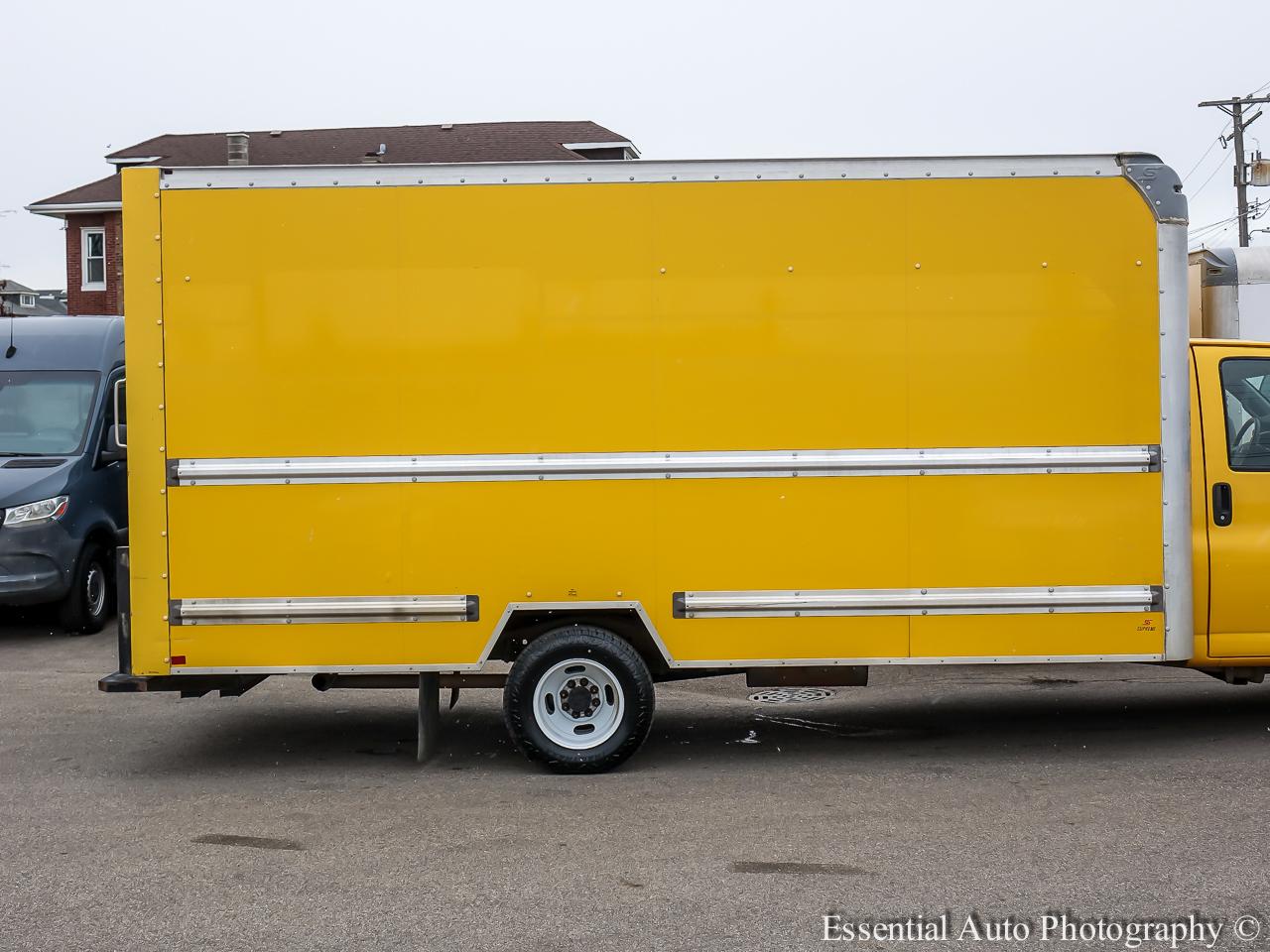 GMC Savana G3500 177 in. 2021