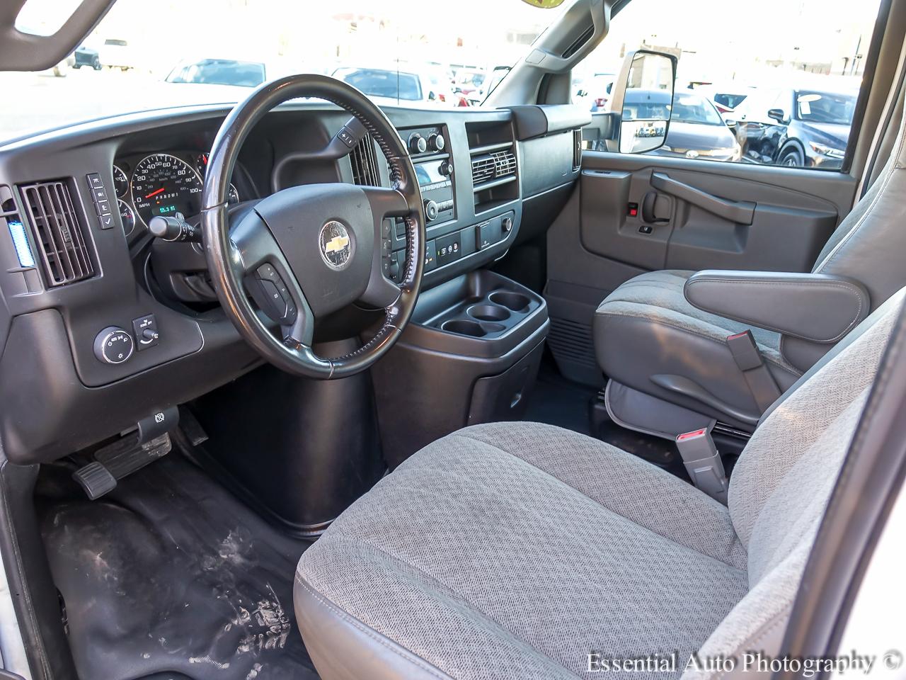 Chevrolet Express G4500 159" 2021