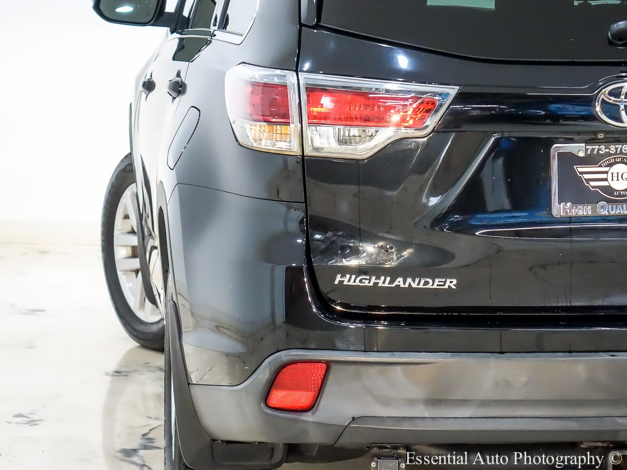 Toyota Highlander LE AWD V6 2016