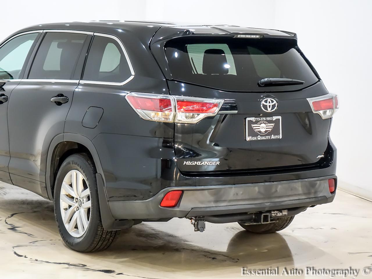 Toyota Highlander LE AWD V6 2016