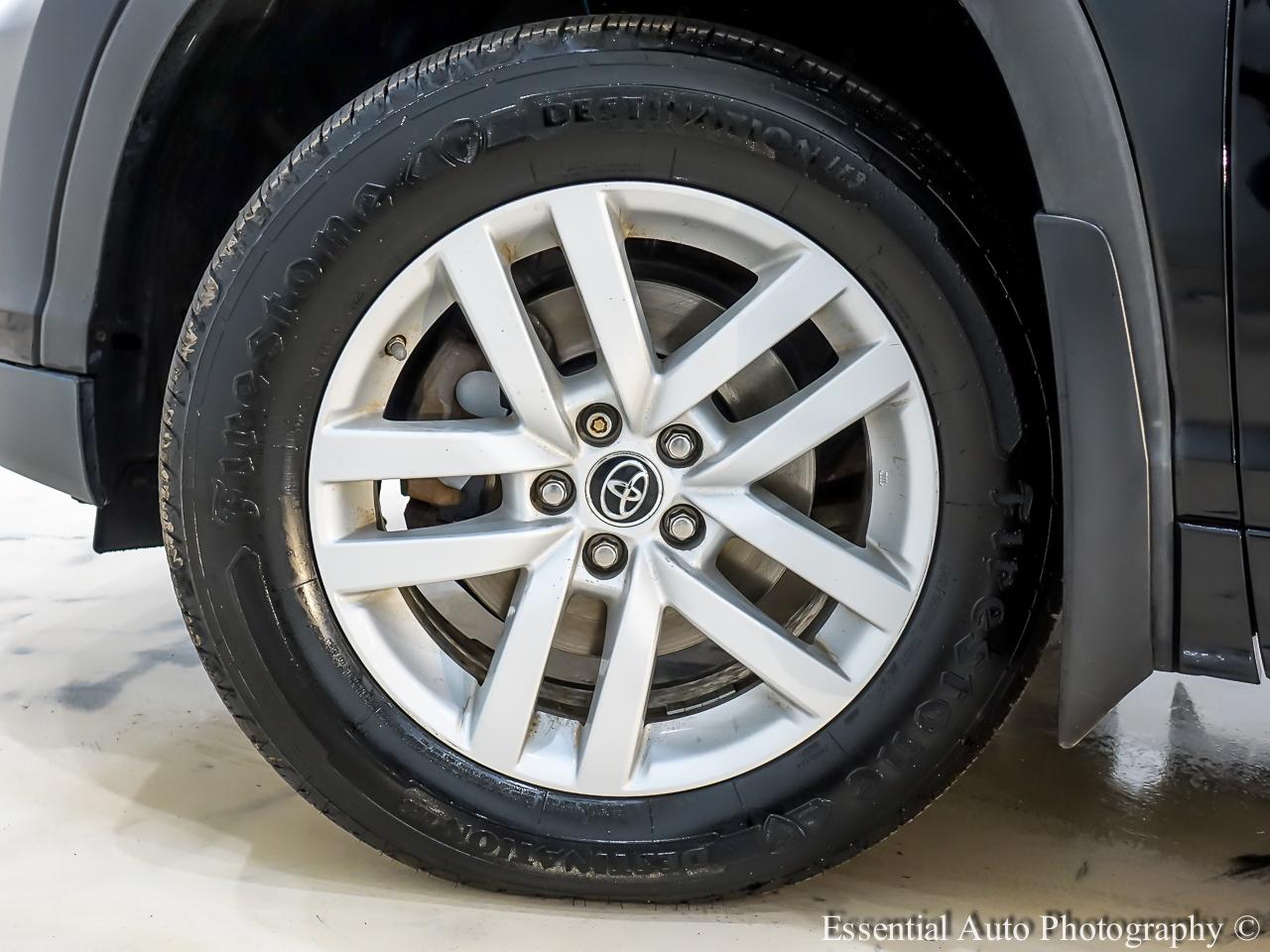 Toyota Highlander LE AWD V6 2016