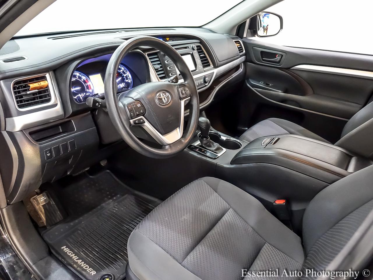 Toyota Highlander LE AWD V6 2016