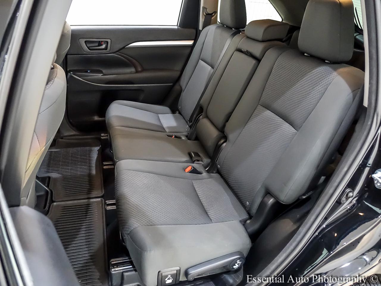 Toyota Highlander LE AWD V6 2016