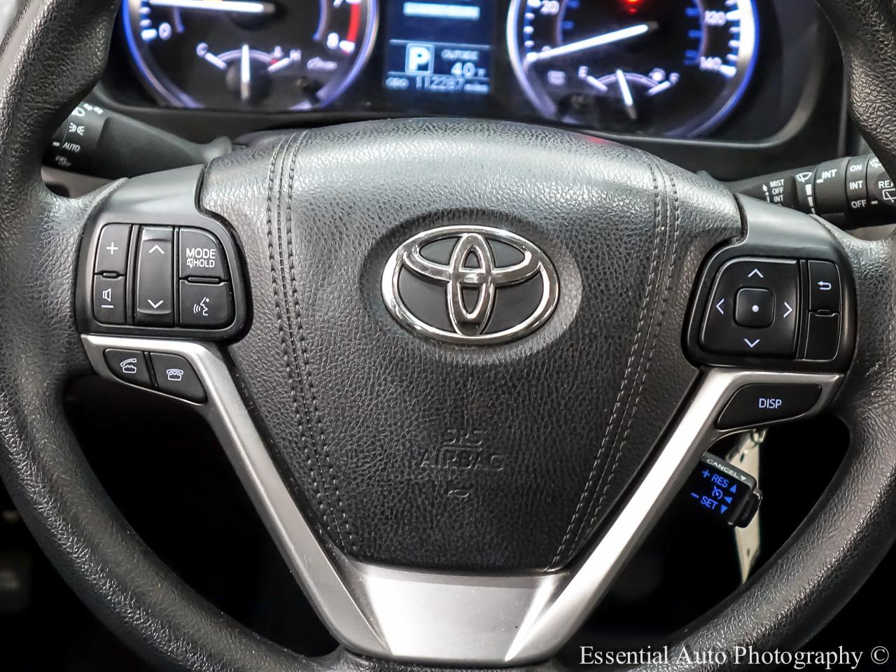 Toyota Highlander LE AWD V6 2016