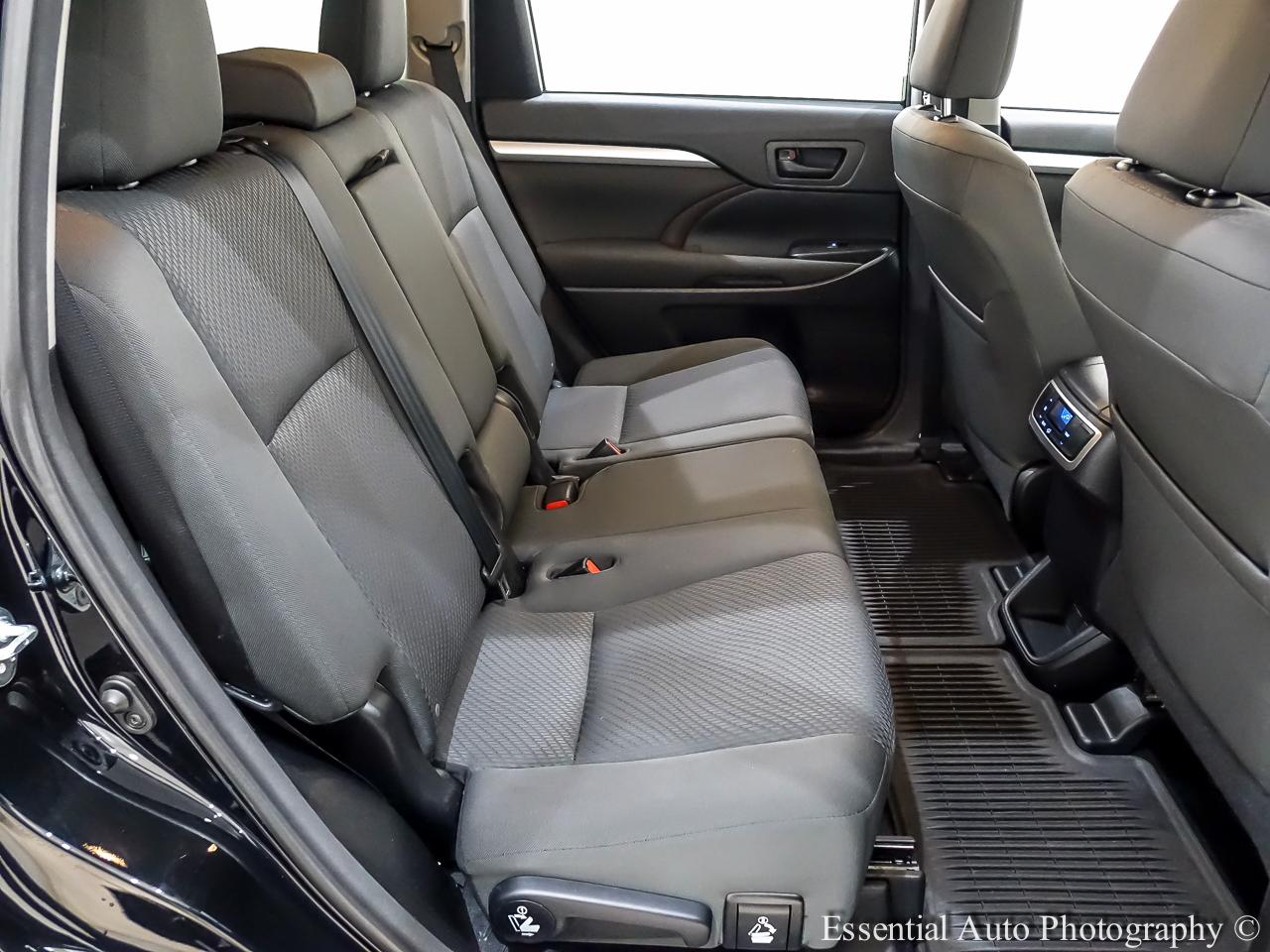 Toyota Highlander LE AWD V6 2016