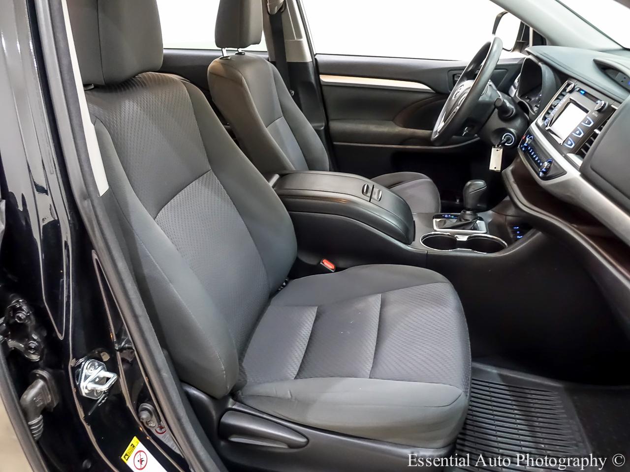 Toyota Highlander LE AWD V6 2016