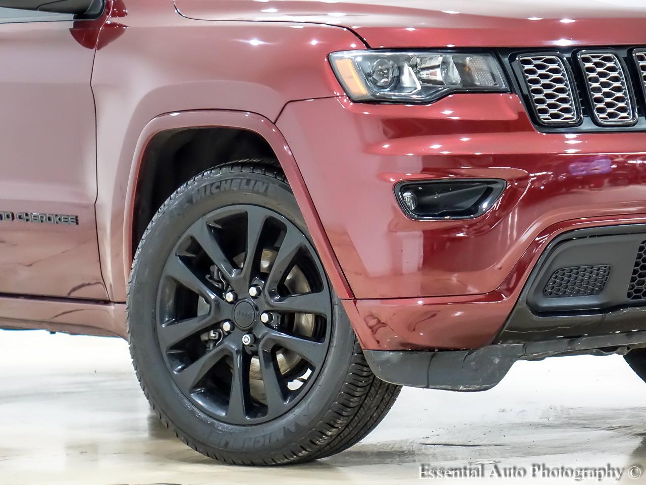 Jeep Grand Cherokee Laredo 4WD 2017