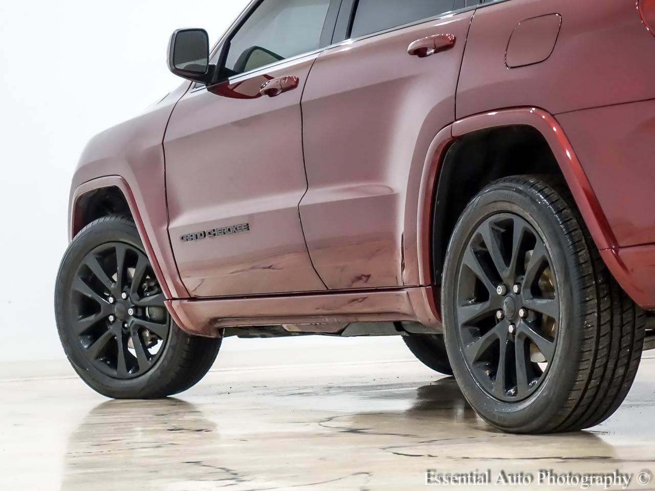 Jeep Grand Cherokee Laredo 4WD 2017