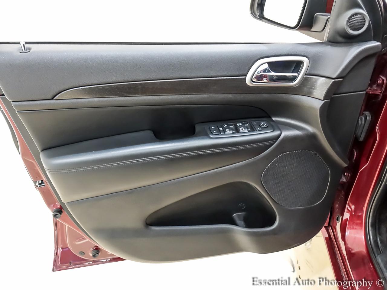 Jeep Grand Cherokee Laredo 4WD 2017