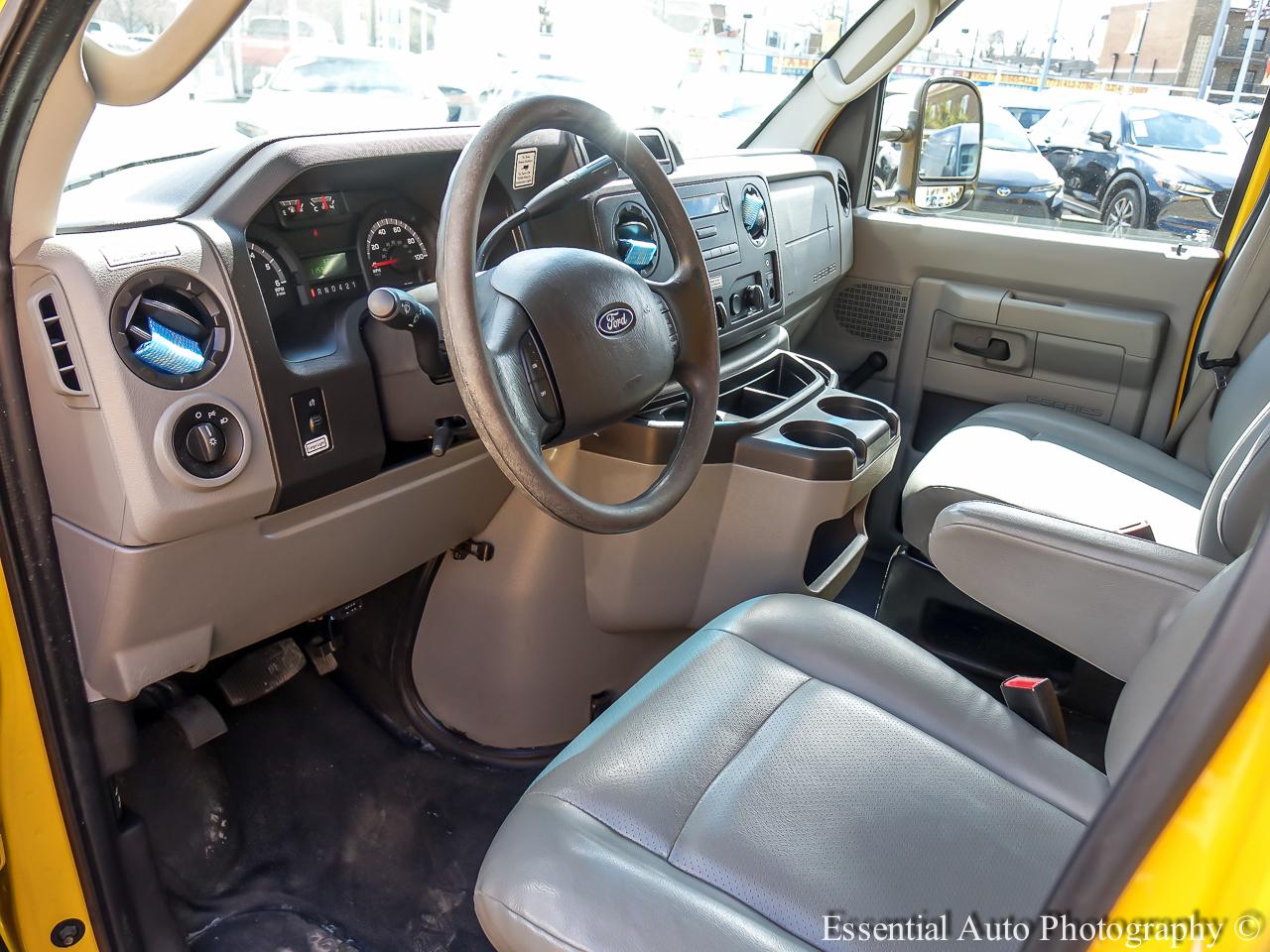 Ford Econoline E-350 Super Duty 2019