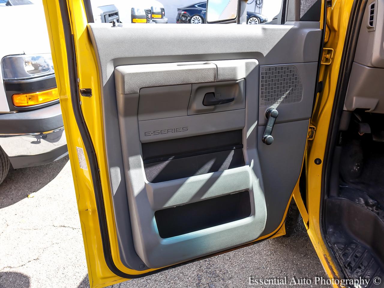 Ford Econoline E-350 Super Duty 2019