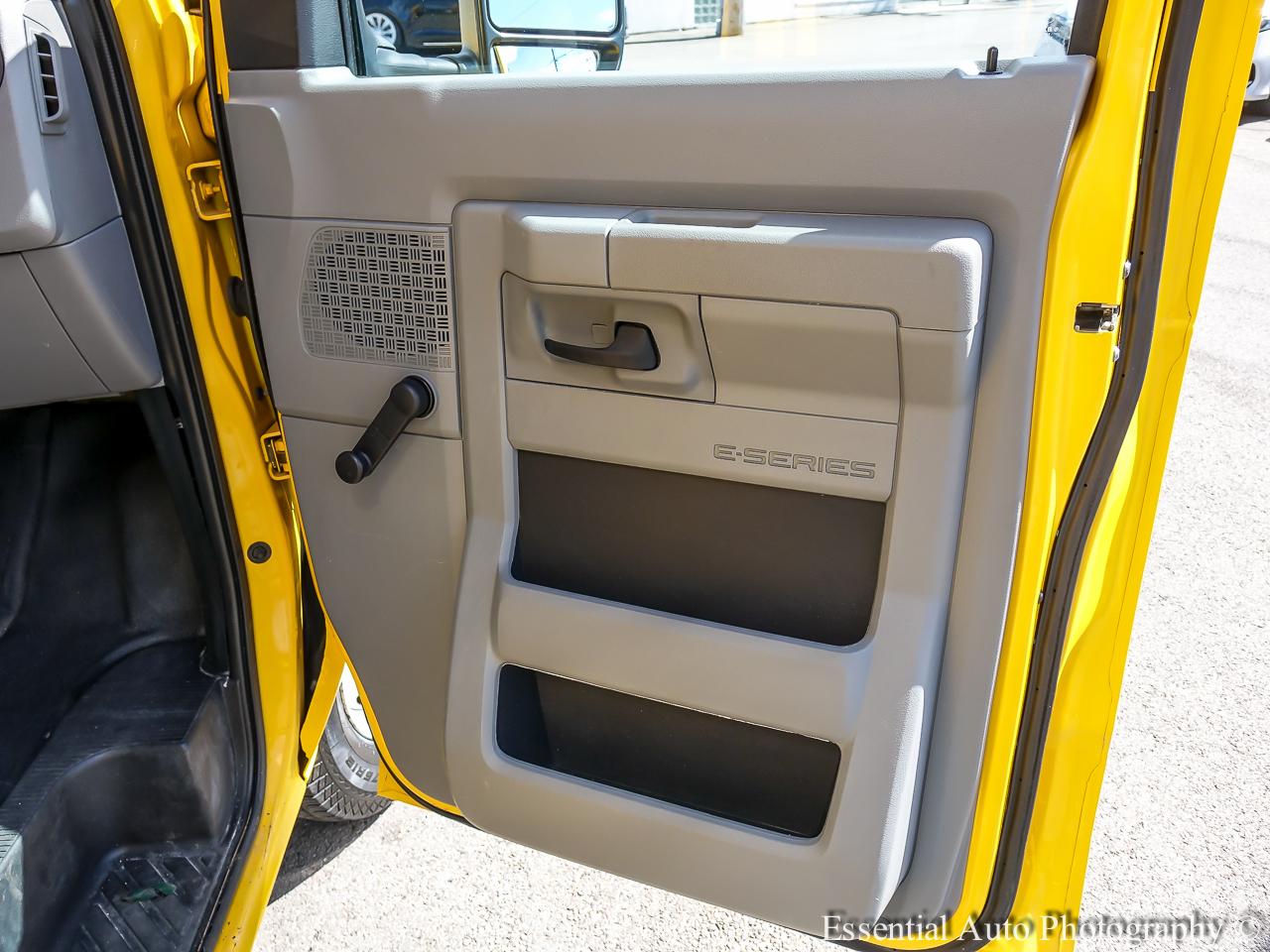 Ford Econoline E-350 Super Duty 2019