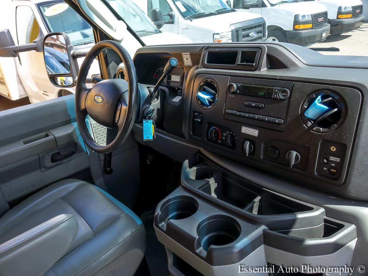 Ford Econoline E-350 Super Duty 2019