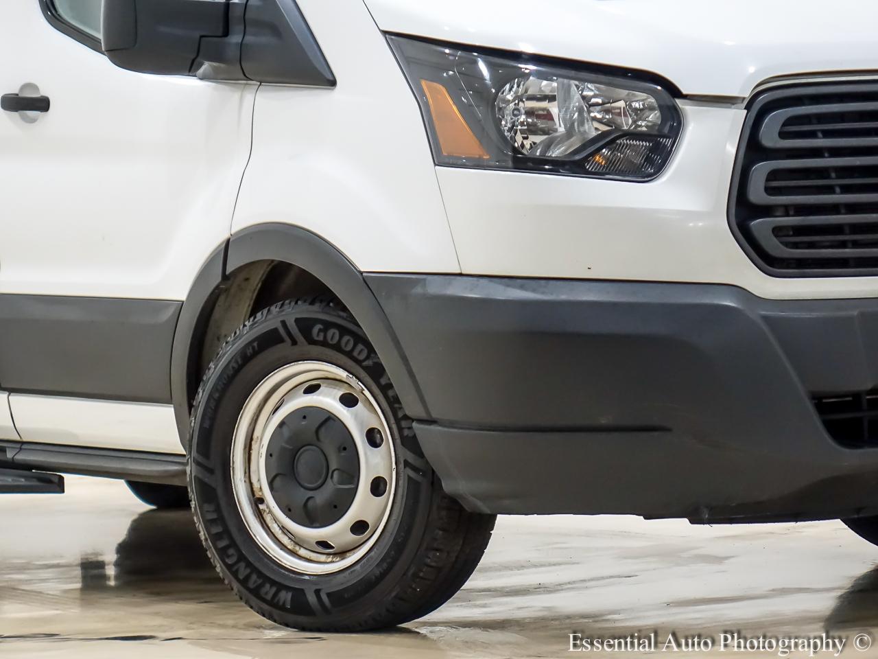 Ford Transit 250 Van Low Roof w/Sliding Pass. 148-in. WB 2019