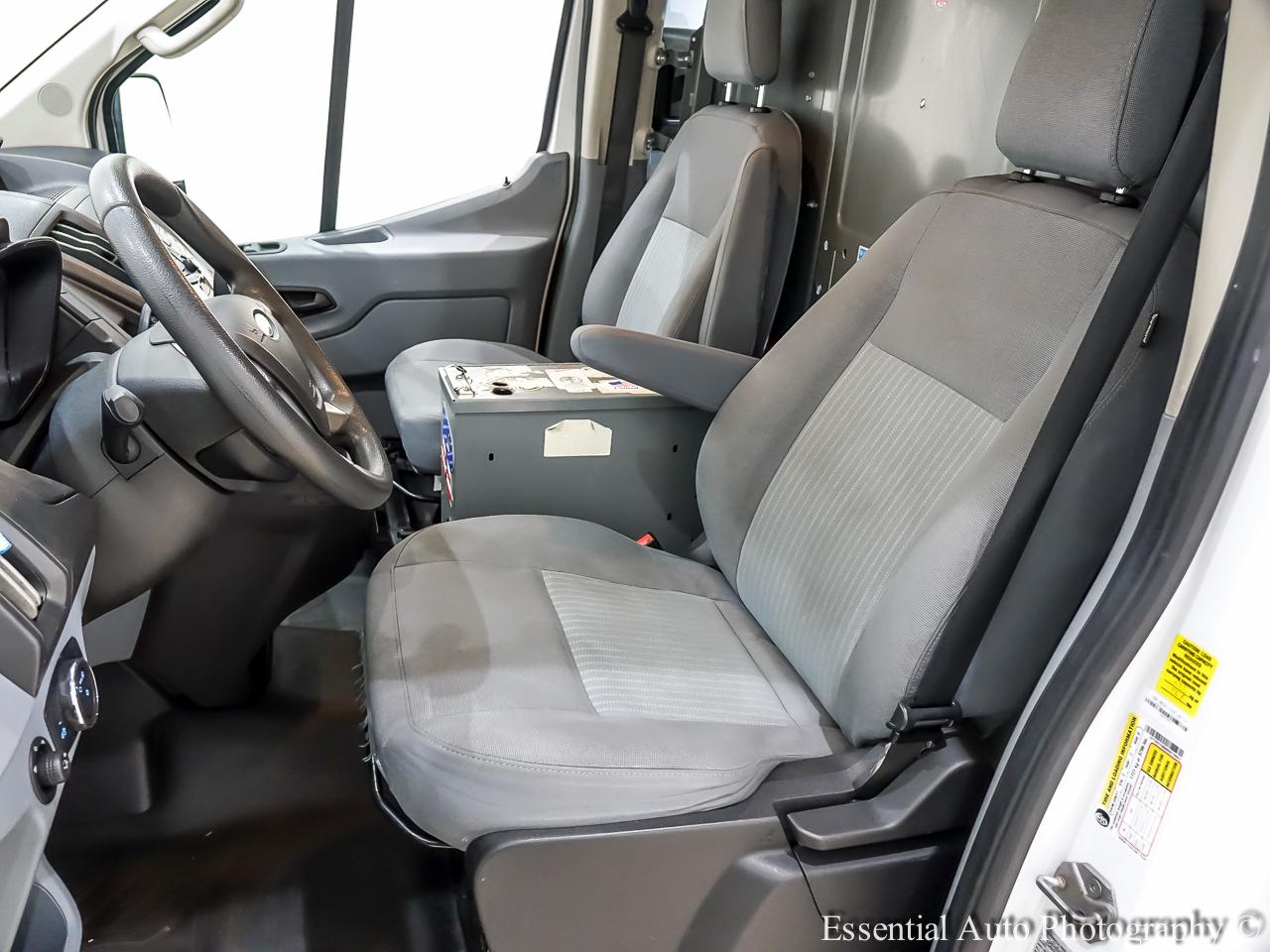 Ford Transit 250 Van Low Roof w/Sliding Pass. 148-in. WB 2019