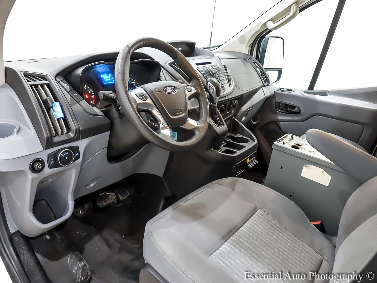 Ford Transit 250 Van Low Roof w/Sliding Pass. 148-in. WB 2019