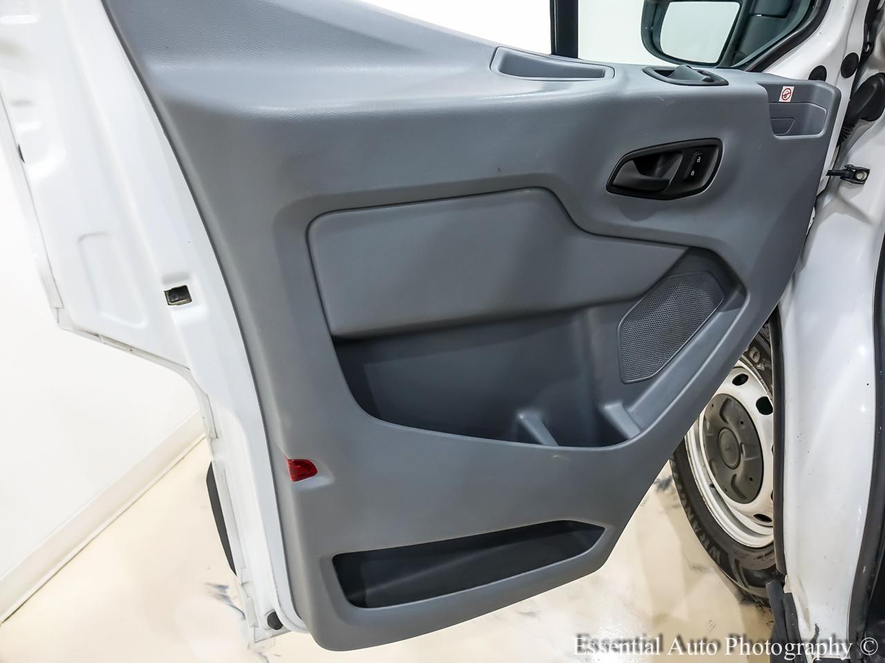 Ford Transit 250 Van Low Roof w/Sliding Pass. 148-in. WB 2019