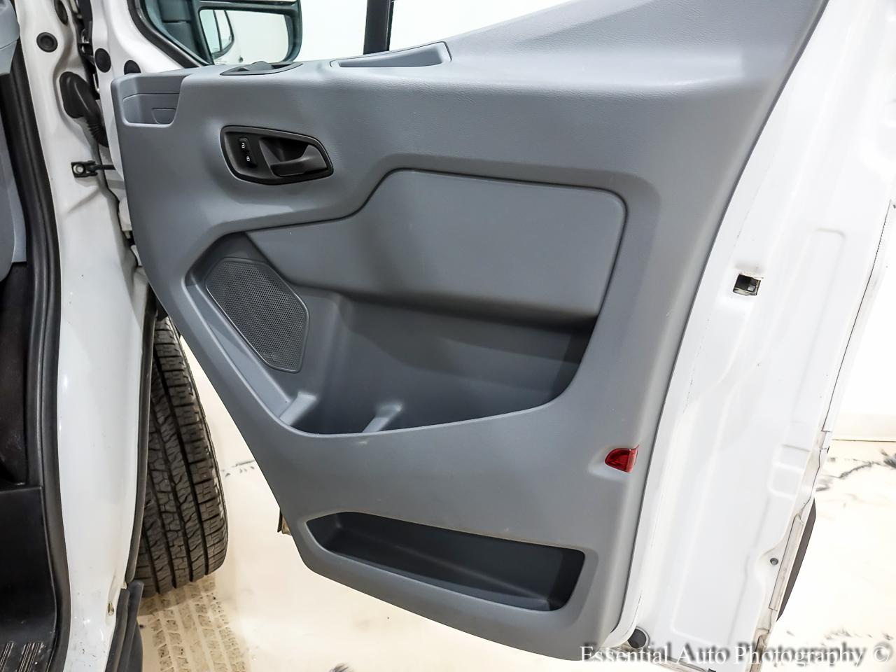 Ford Transit 250 Van Low Roof w/Sliding Pass. 148-in. WB 2019