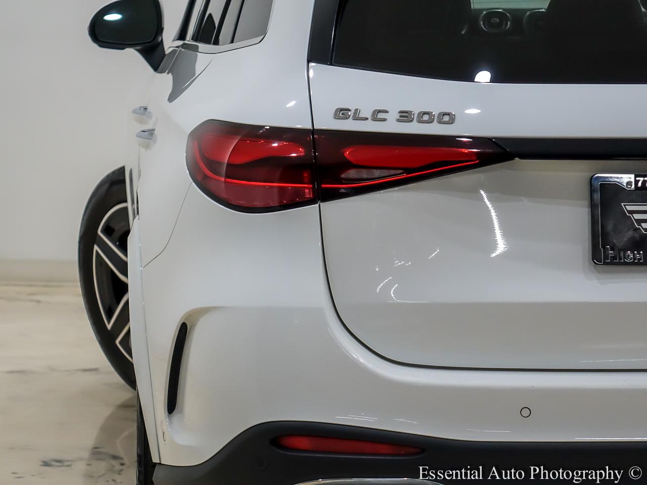 Mercedes-Benz GLC-Class GLC300 2023