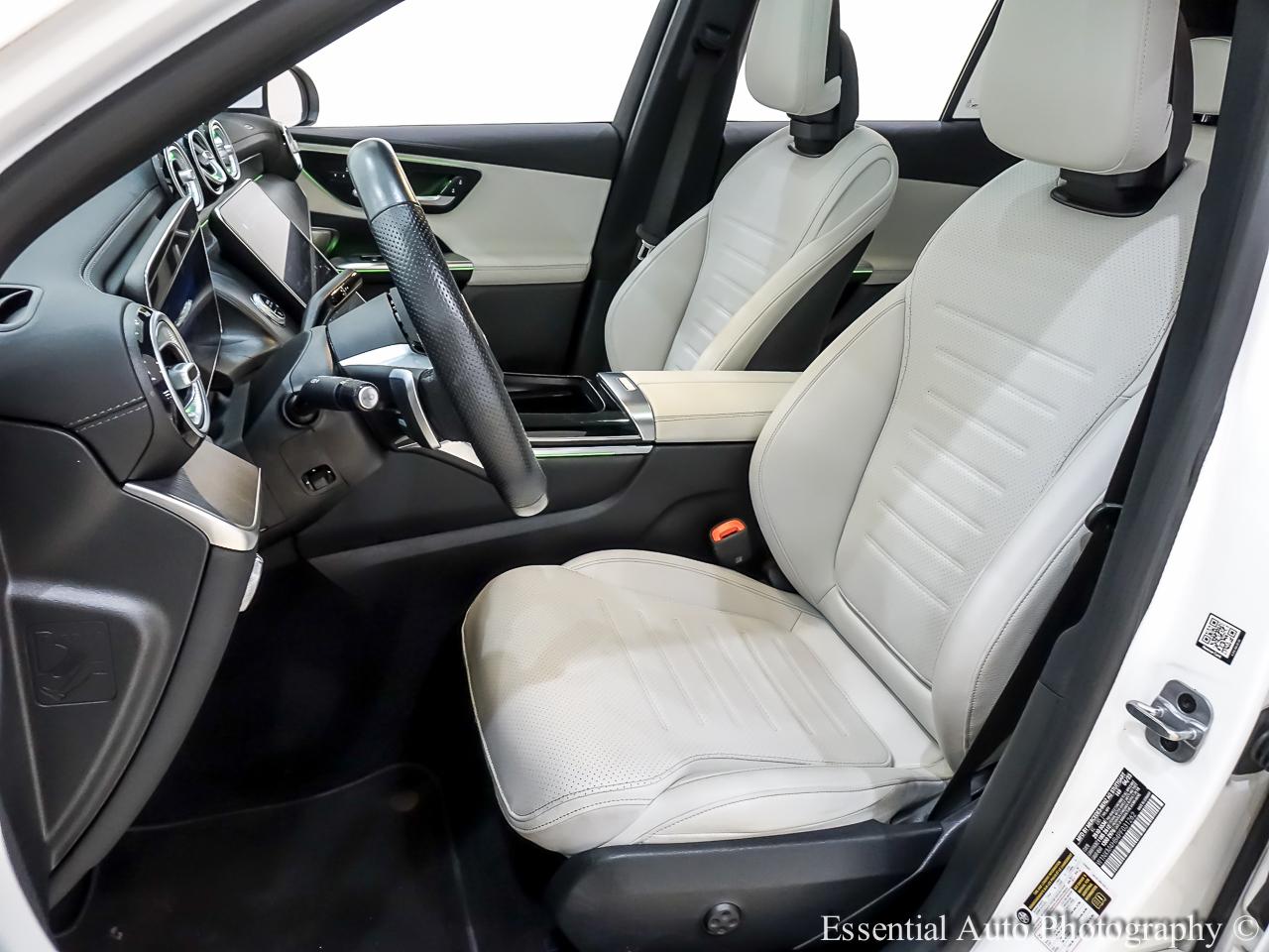 Mercedes-Benz GLC-Class GLC300 2023