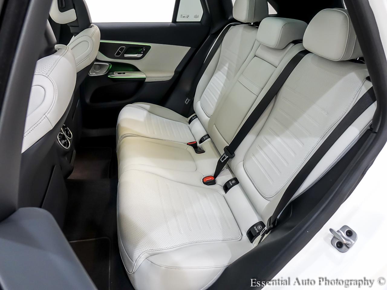 Mercedes-Benz GLC-Class GLC300 2023