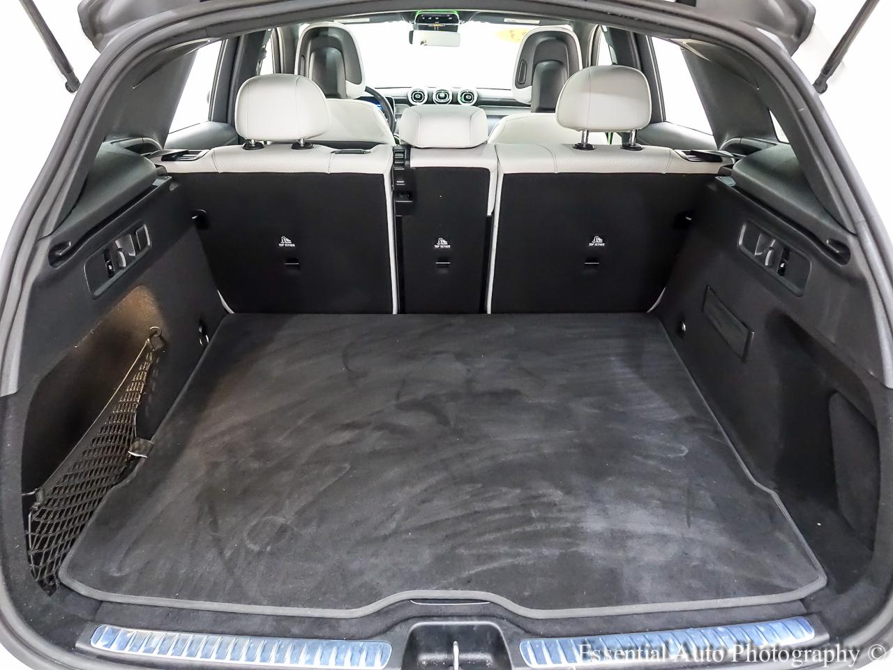 Mercedes-Benz GLC-Class GLC300 2023