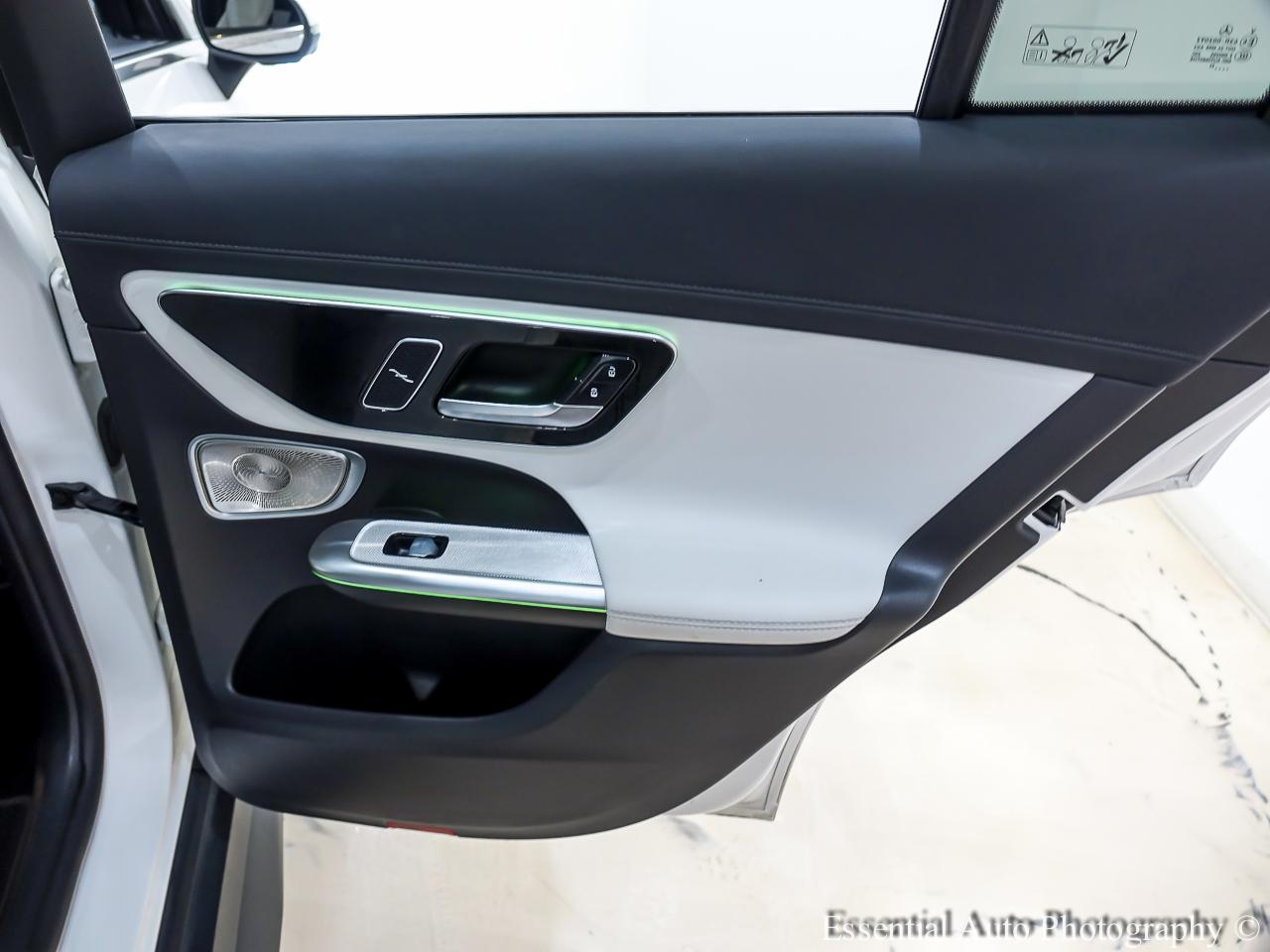 Mercedes-Benz GLC-Class GLC300 2023