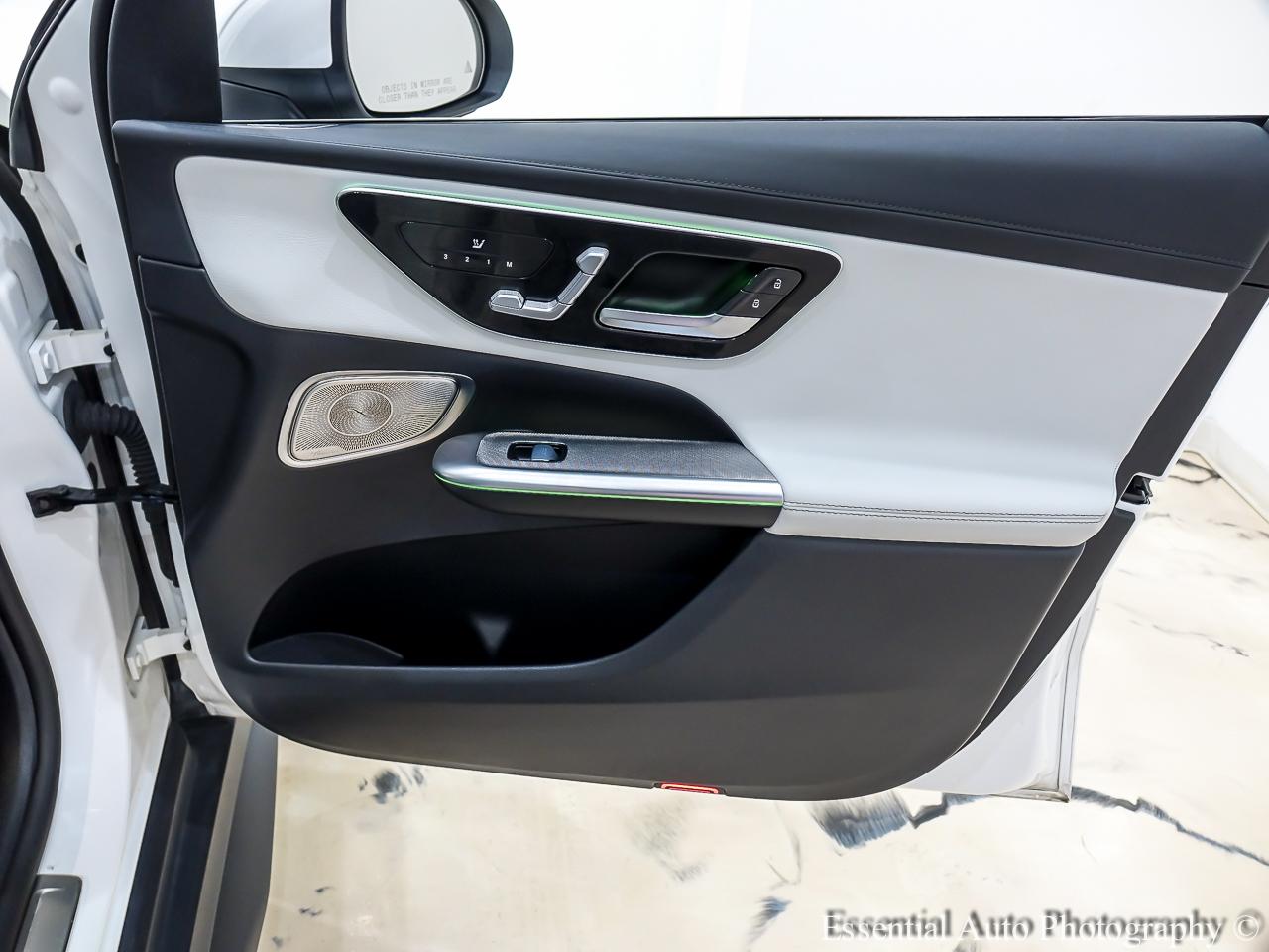 Mercedes-Benz GLC-Class GLC300 2023