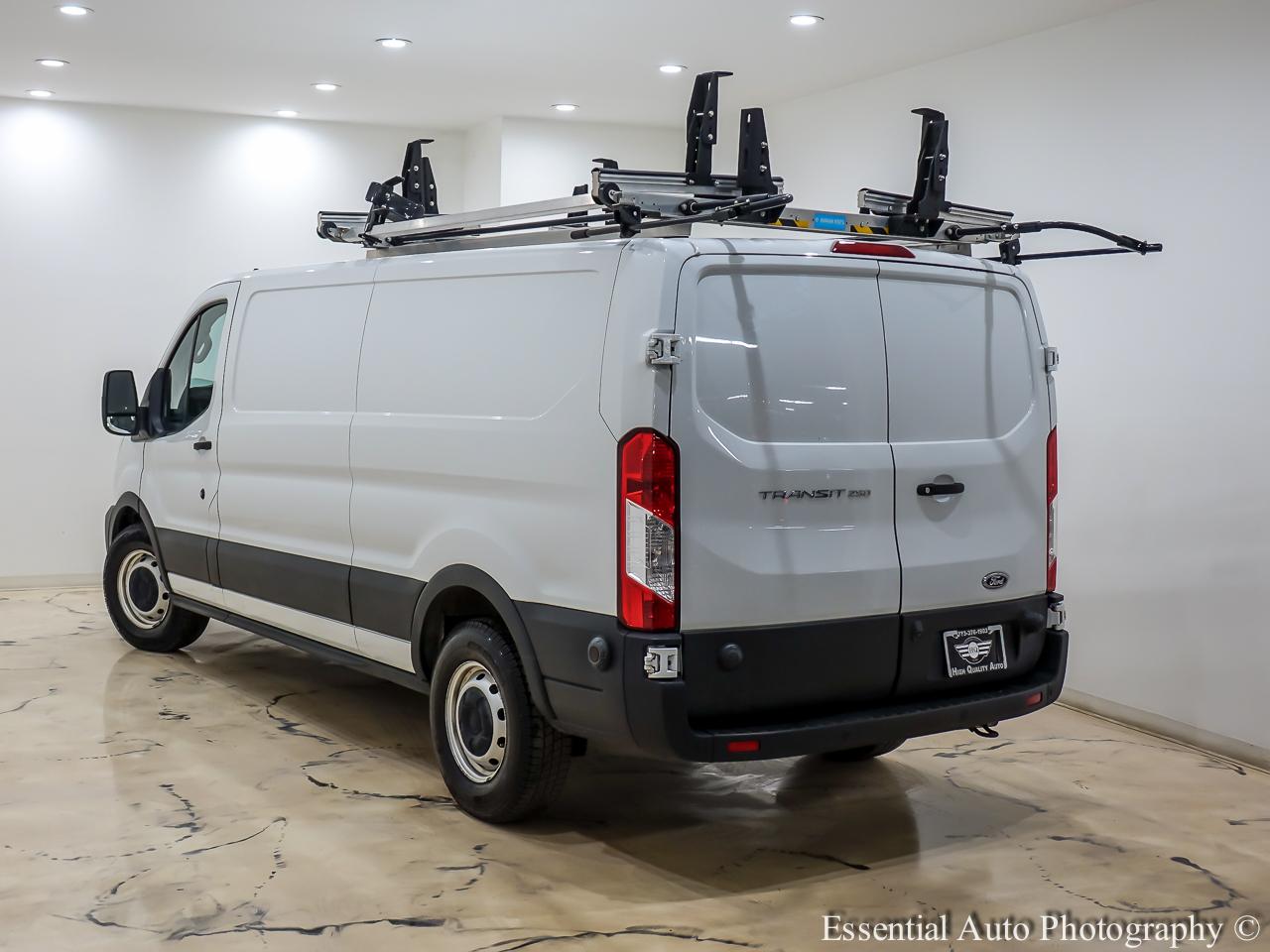 Ford Transit 250 Van Low Roof w/Sliding Pass. 130-in. WB 2020