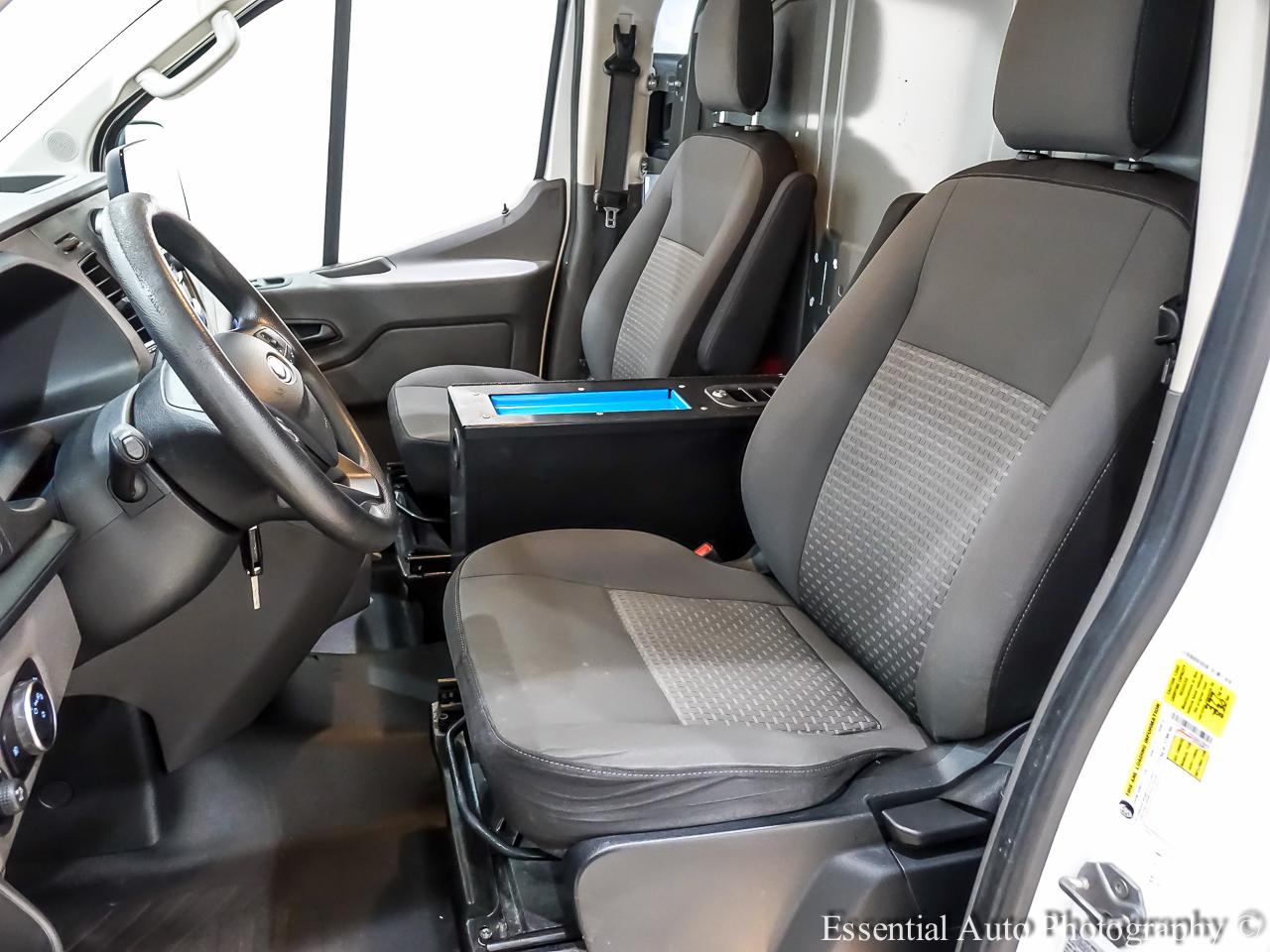 Ford Transit 250 Van Low Roof w/Sliding Pass. 130-in. WB 2020