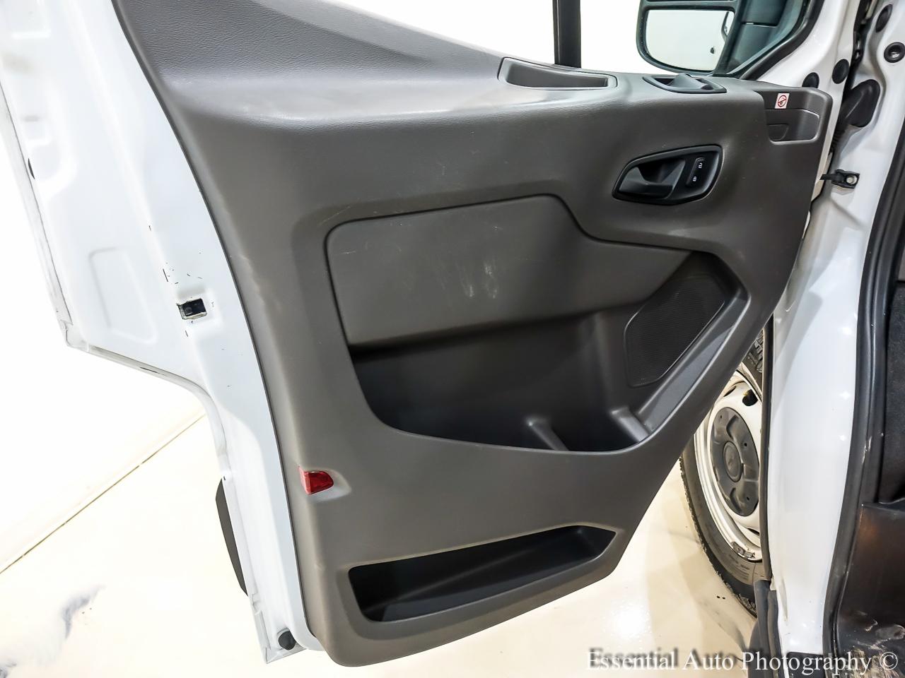 Ford Transit 250 Van Low Roof w/Sliding Pass. 130-in. WB 2020