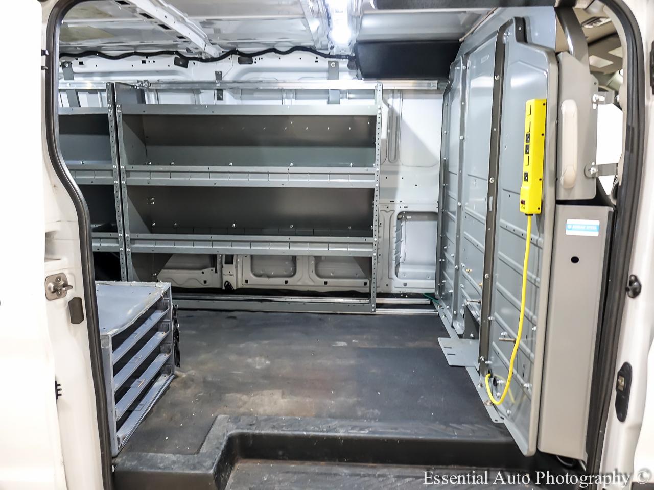 Ford Transit 250 Van Low Roof w/Sliding Pass. 130-in. WB 2020