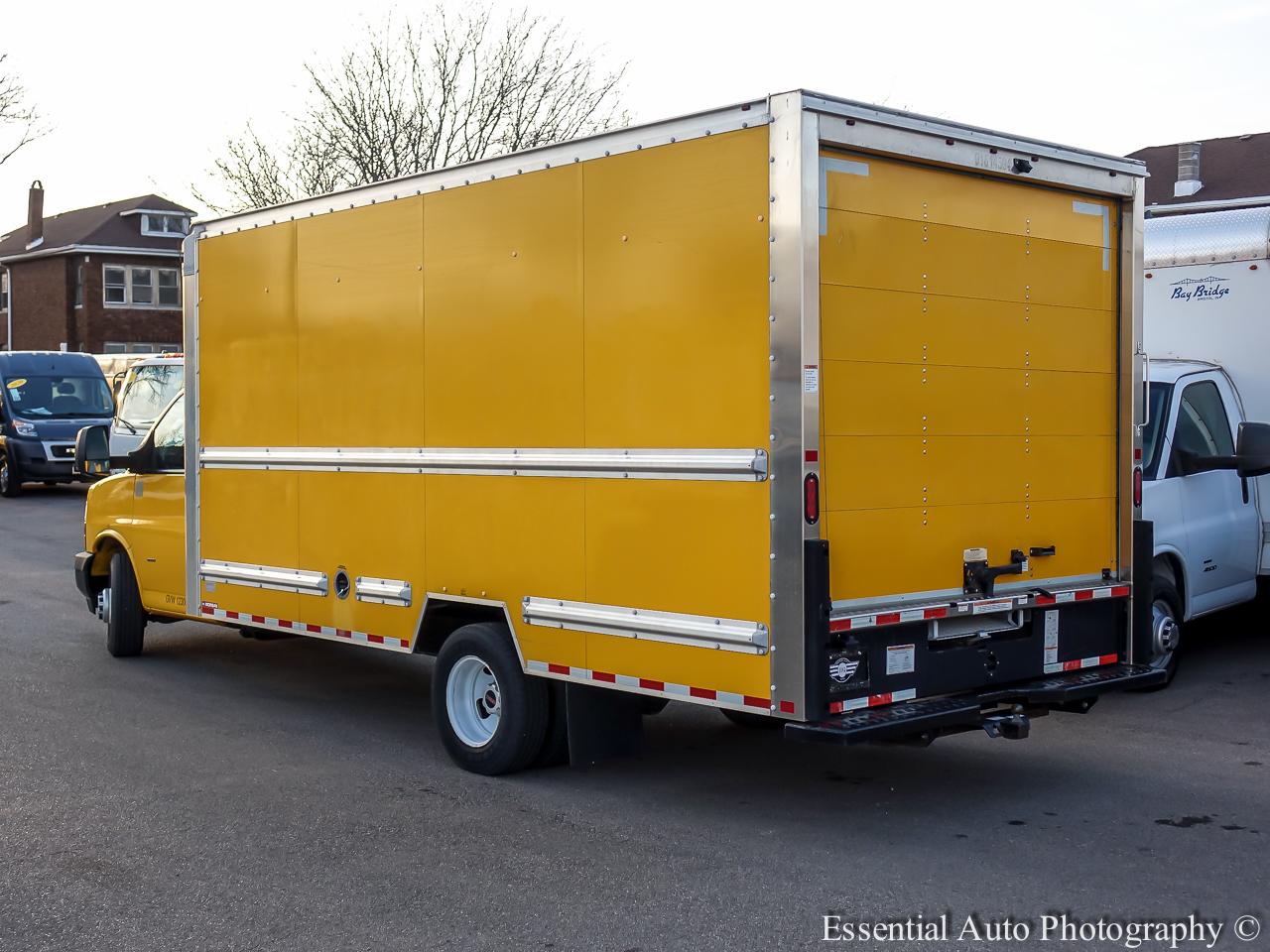 GMC Savana G3500 177 in. 2019