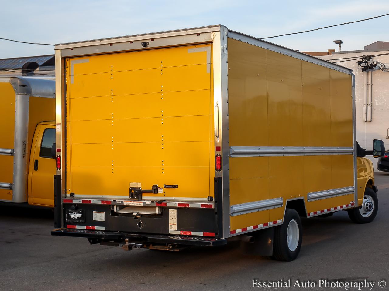 GMC Savana G3500 177 in. 2019